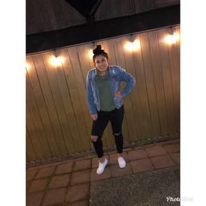 Meet your Posher, Itzel